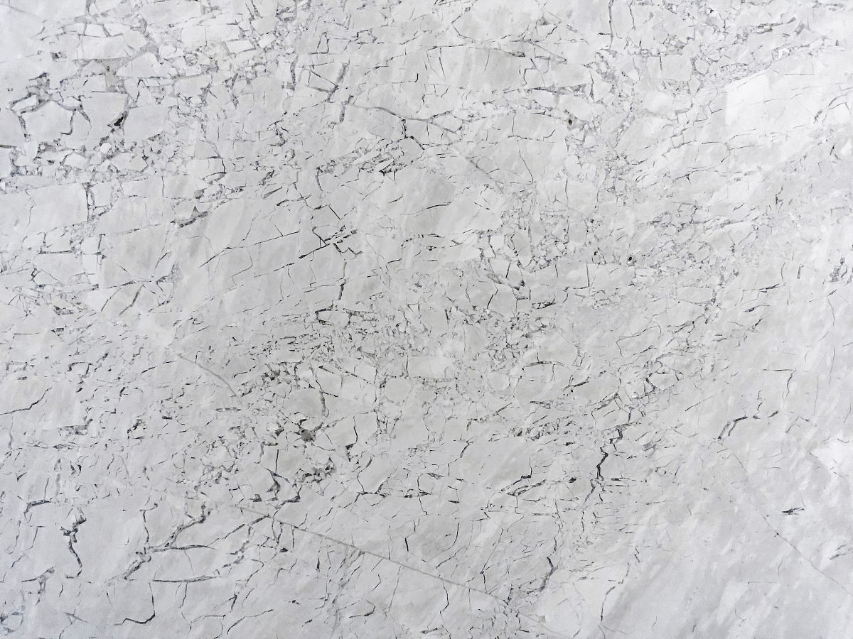 白双科画多少钱一平帮我用180字详细描述