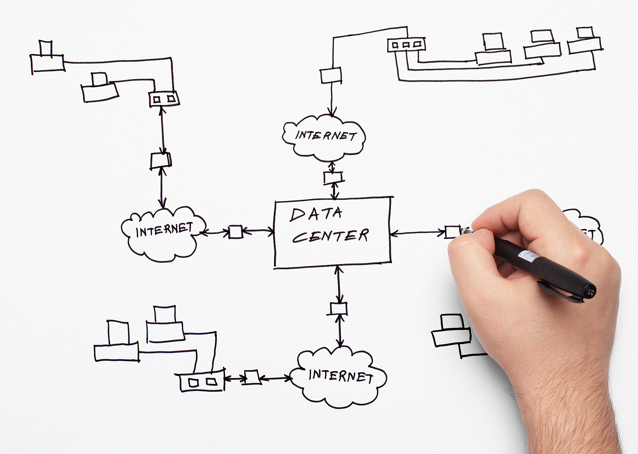 从专业的网络空间安全专业的高材生的角度1、考虑下面的数宇签名方案。1密钥产生p、q是两个大素数g属于Zpordg= q私钥x属于 Zq公钥 y = g^x mod p。2签名产生Alice 对消息m进行签名时她计算 h = hashm mod qz = xh^-1 mod qs=g^z mod p即为m的签名。3签名验证 Bob 对签名验证他计算 h = hashm mod qy = s^h mo