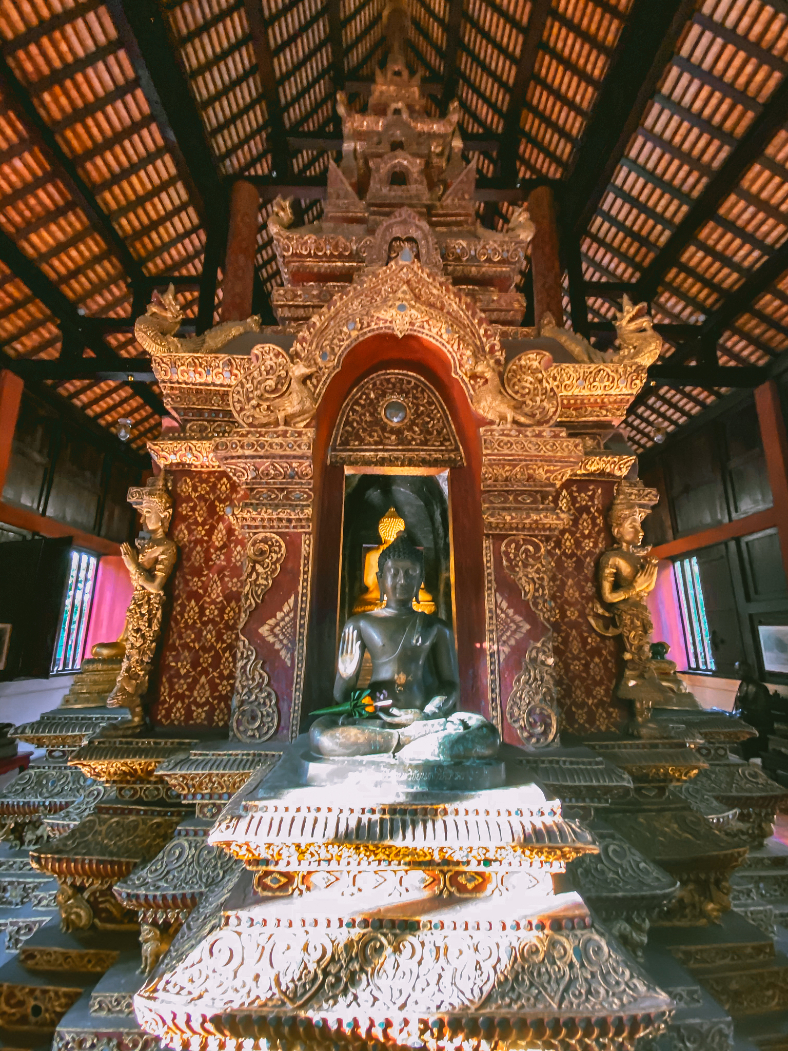 wat phra singh woramahawihan gold temple in chiang mai, thailand