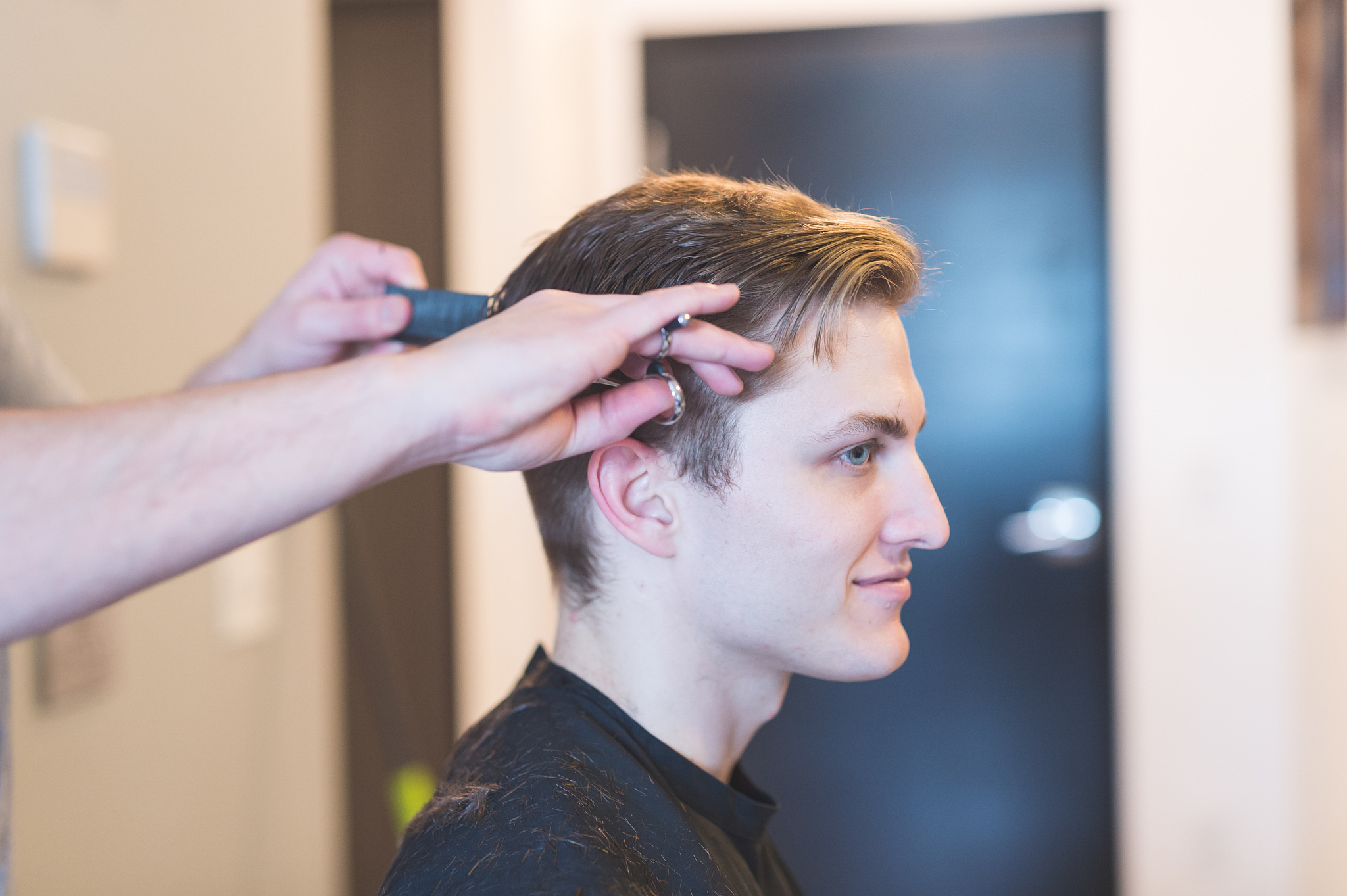 重庆开州区职业教育中心美发与形象设计专业怎么样？好学吗？