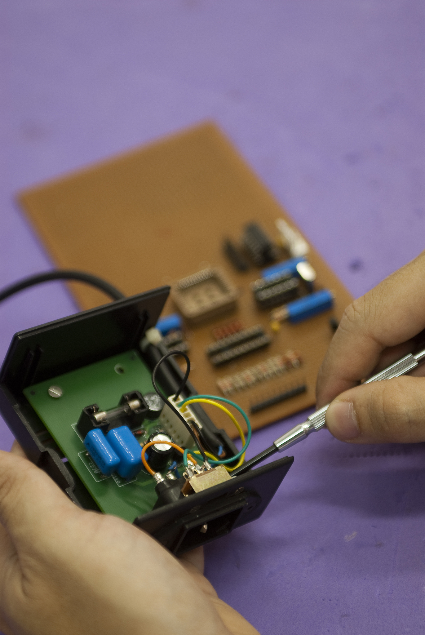 对讲收音机组装教程：详细步骤和注意事项