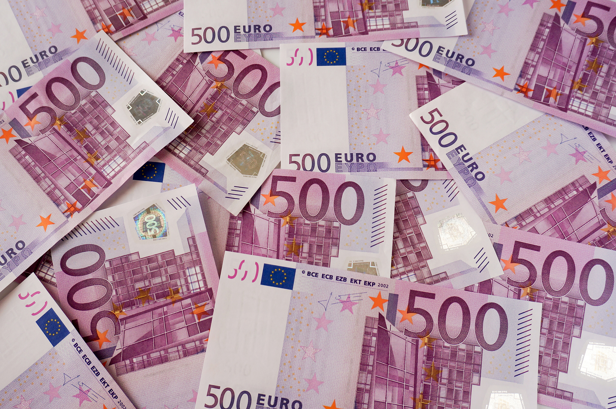 five hundred euros banknotes