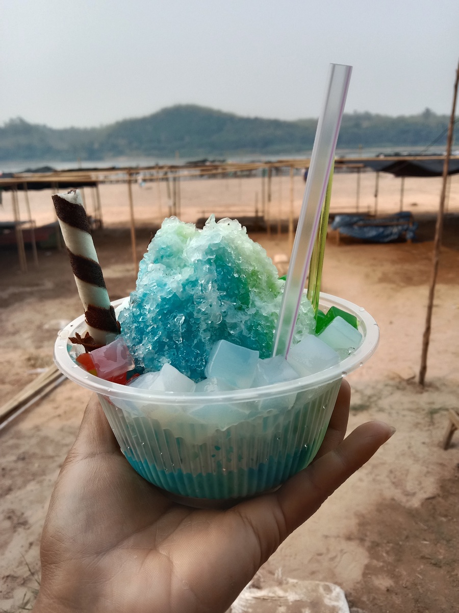 设计一个英文的句子包含eit