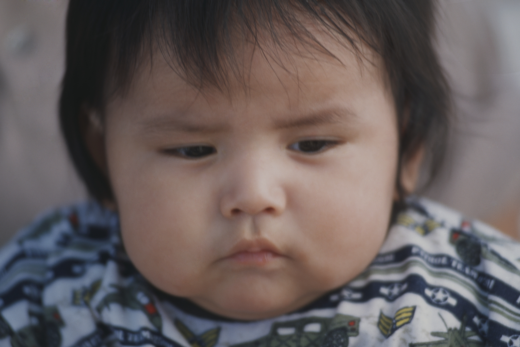 柯蒂斯北美印第安人努尼瓦克儿童照片：天真笑容与传统文化