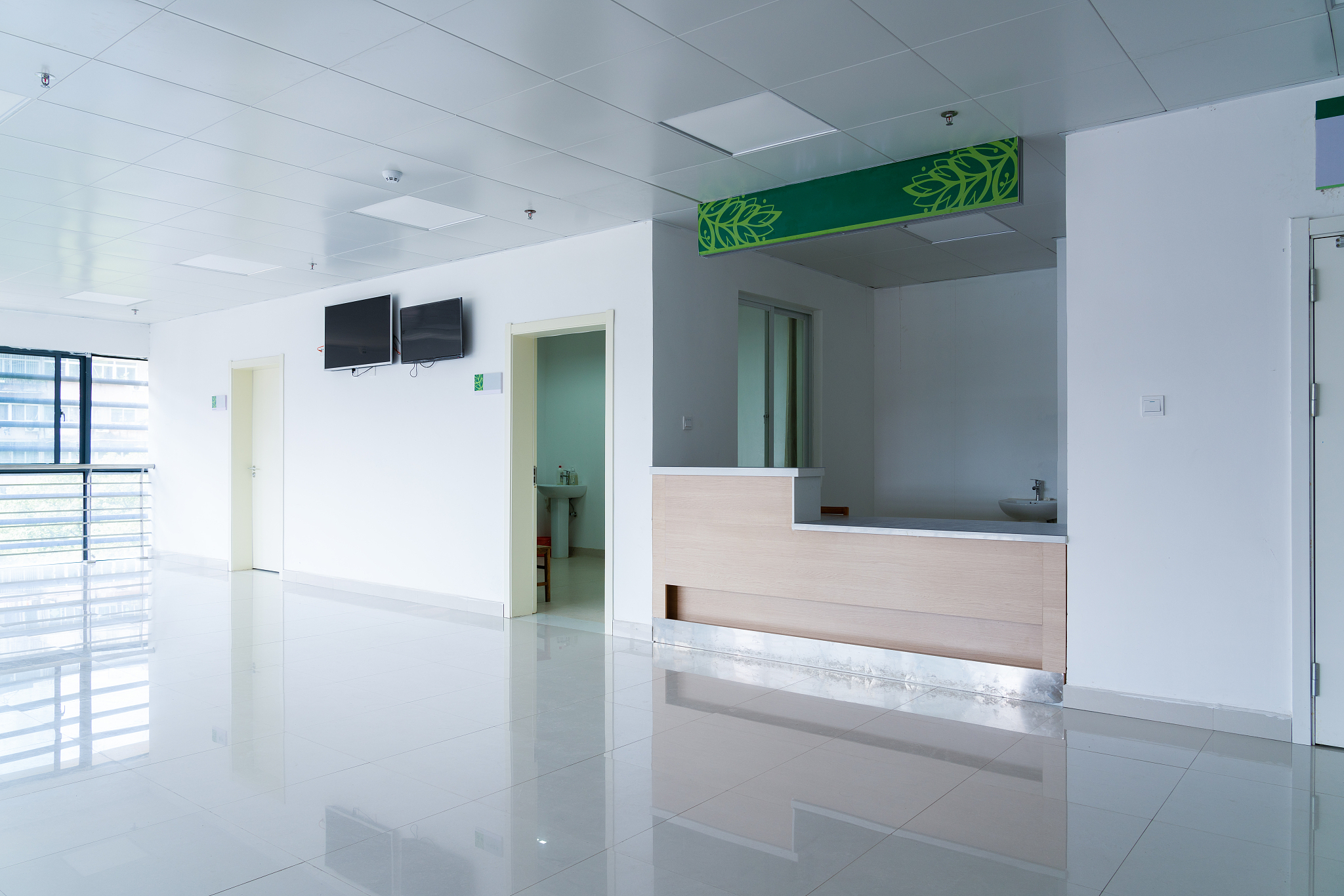empty nurses station in a hospital.