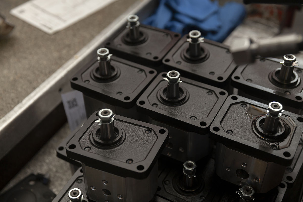 液压图机油泵正常，机盘超图却不能转动？原因解析