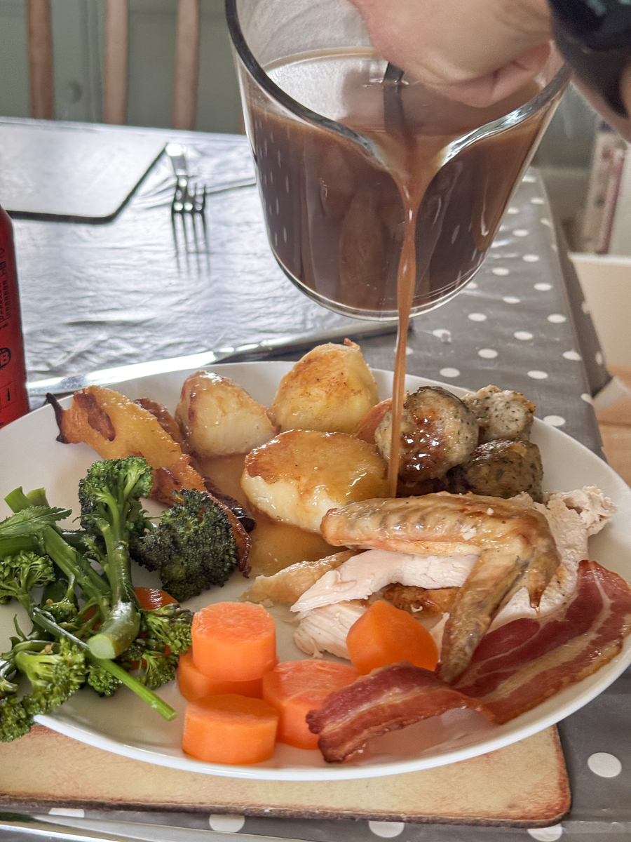 加州鸡两种酱料的做法：蜂蜜芥末酱和香橙酱