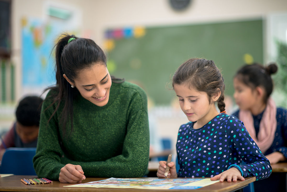 把地理研学旅行课程应当充分结合地理学科的教学内容以地理学科的育人目标为框架以地理课程标准为基础这句话给我降重