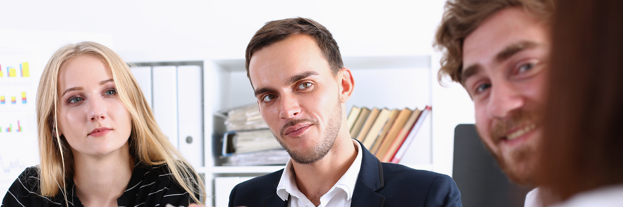 优秀班助面试稿：展现组织、沟通和领导能力