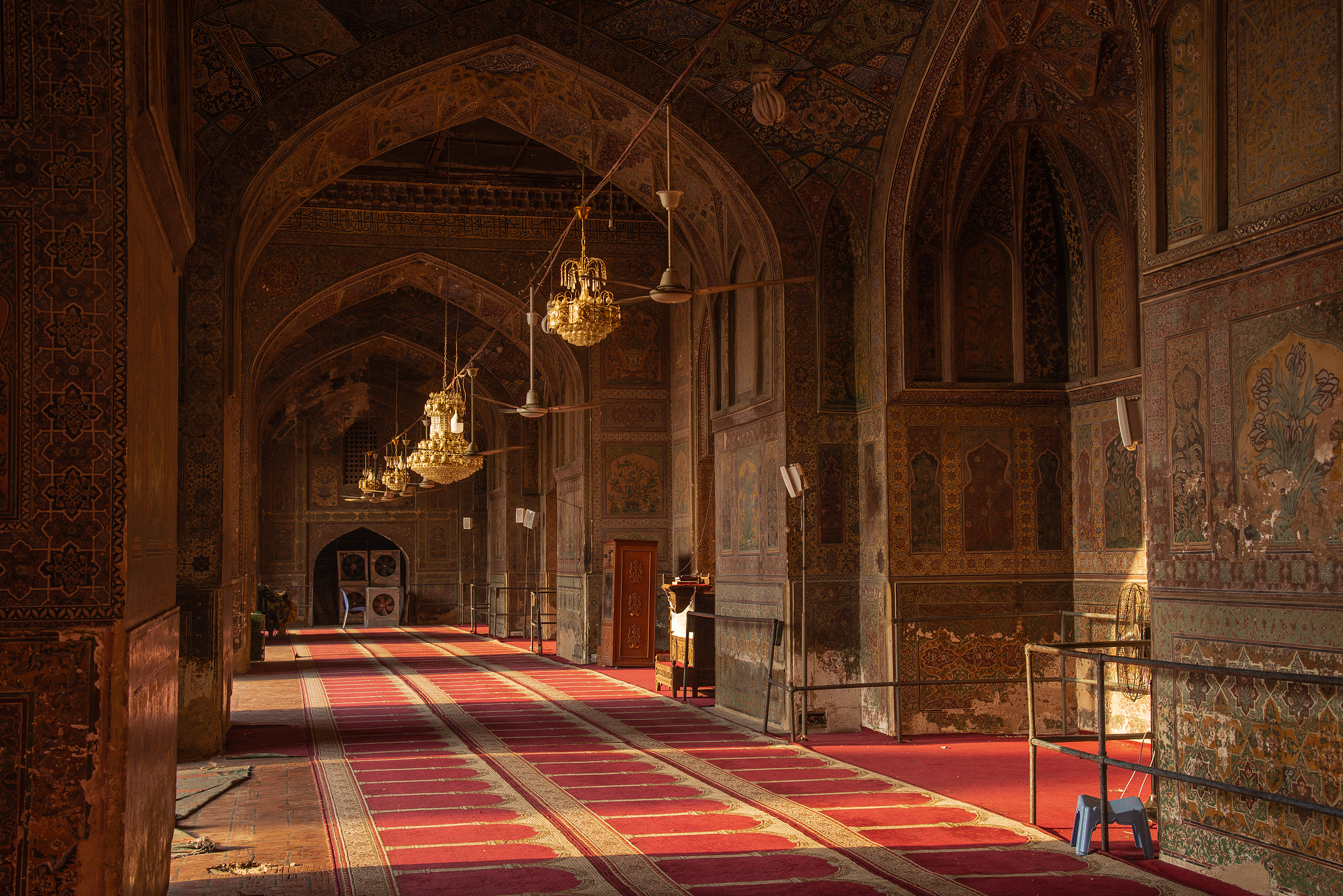 wazir khan mosque interior