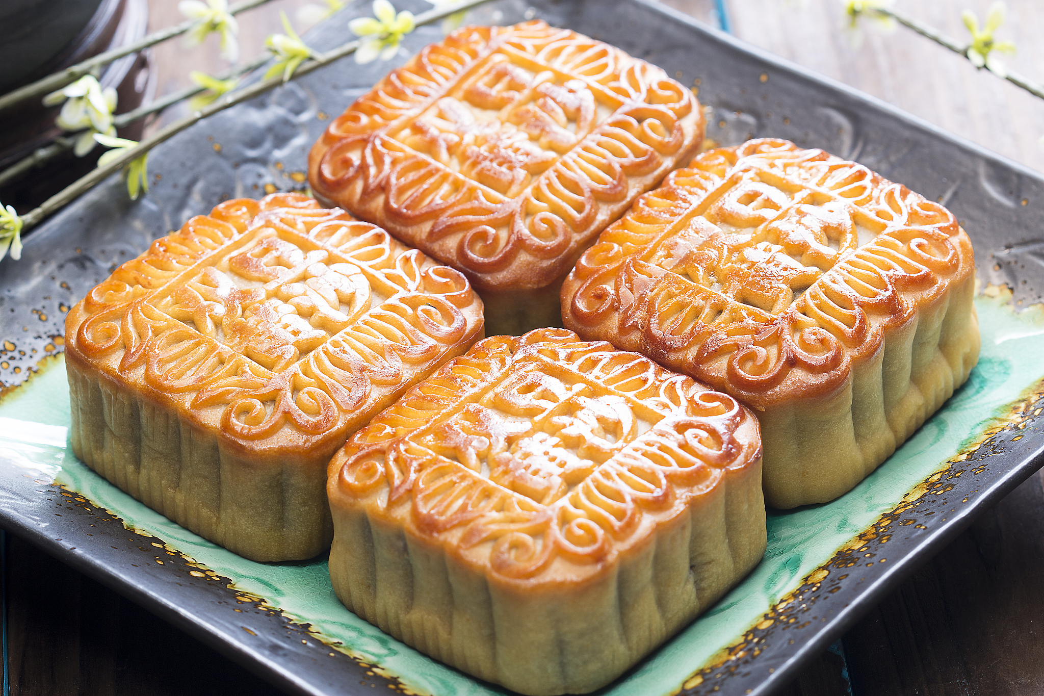 诗意月饼名字推荐：银月瑞香