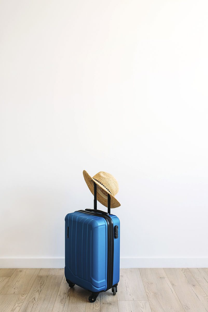 行李箱前开设计开盖省力