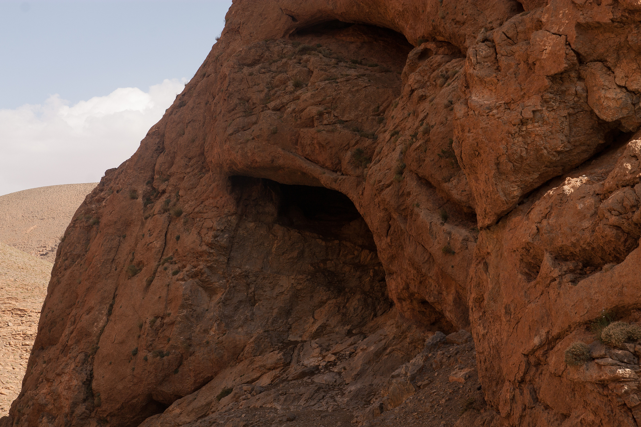 兰州天斧沙宫岩石：沙漠奇观，鬼斧神工