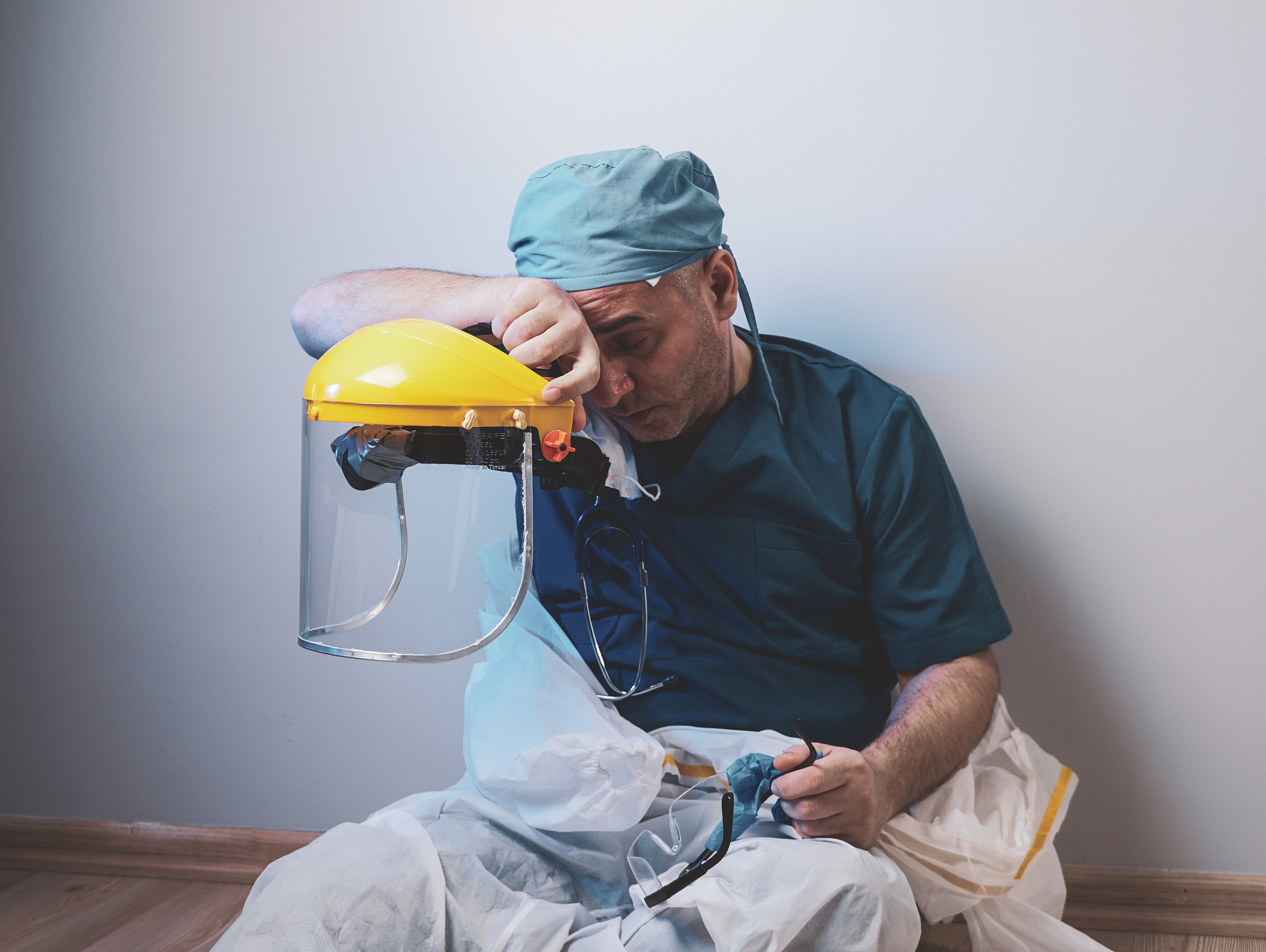 chatGPTHello! How can I assist you today年轻人短暂耳鸣的频率通常是多少