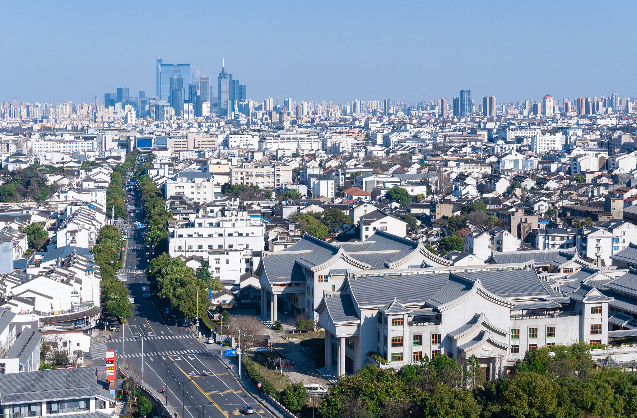 鸟瞰苏州市区现代城市风光