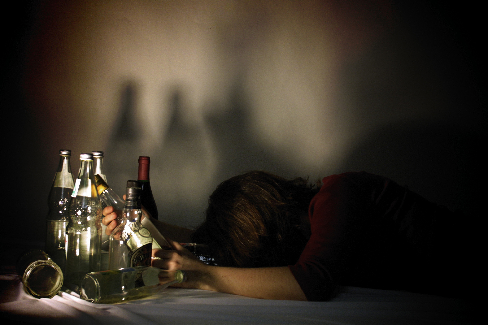 形容一个人喝酒的孤独感
