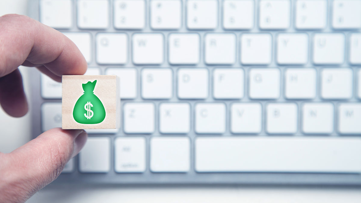 我想要配一台10000人民币的电脑