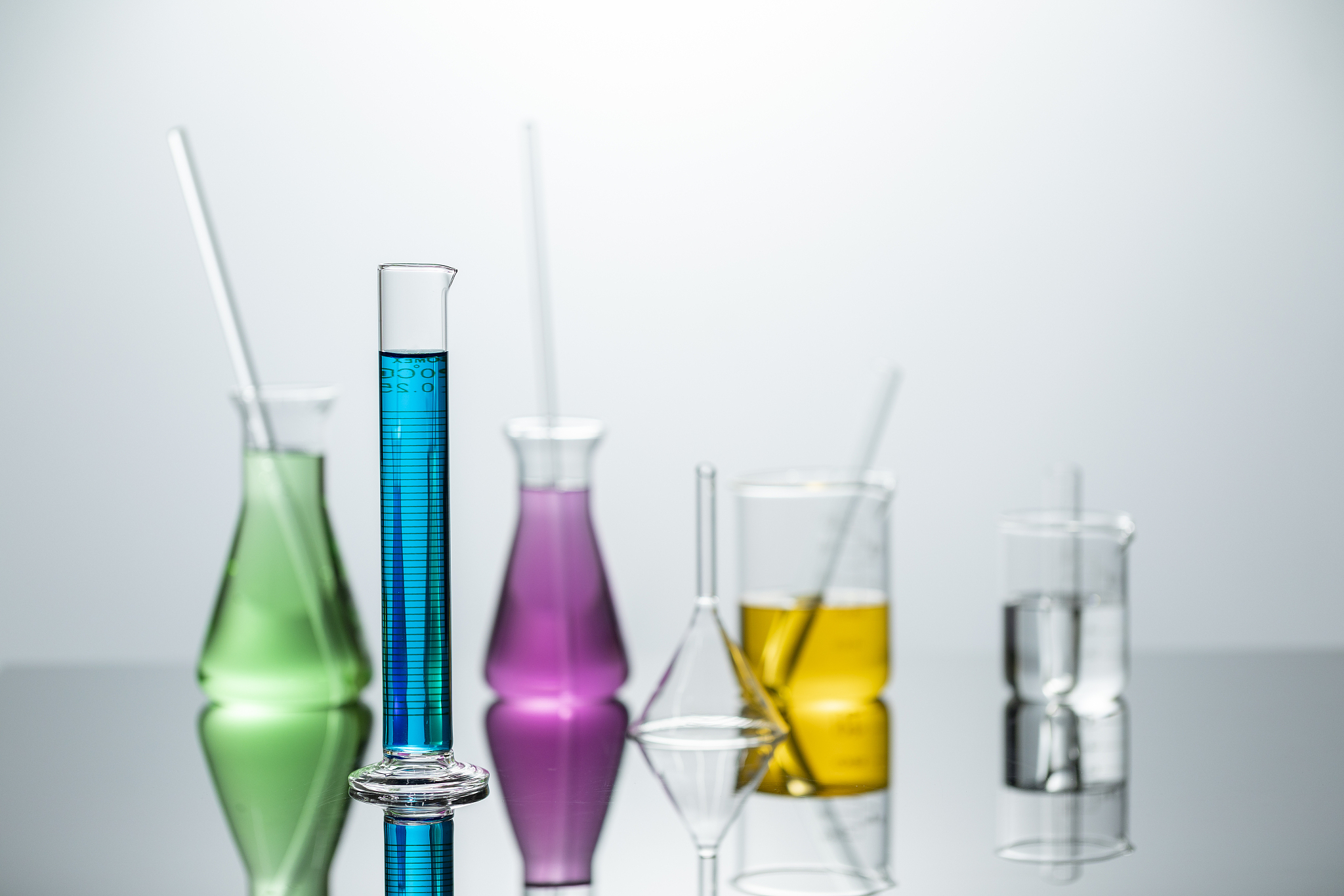 化学药品溶液配制计算：如何获取1克纯物质？