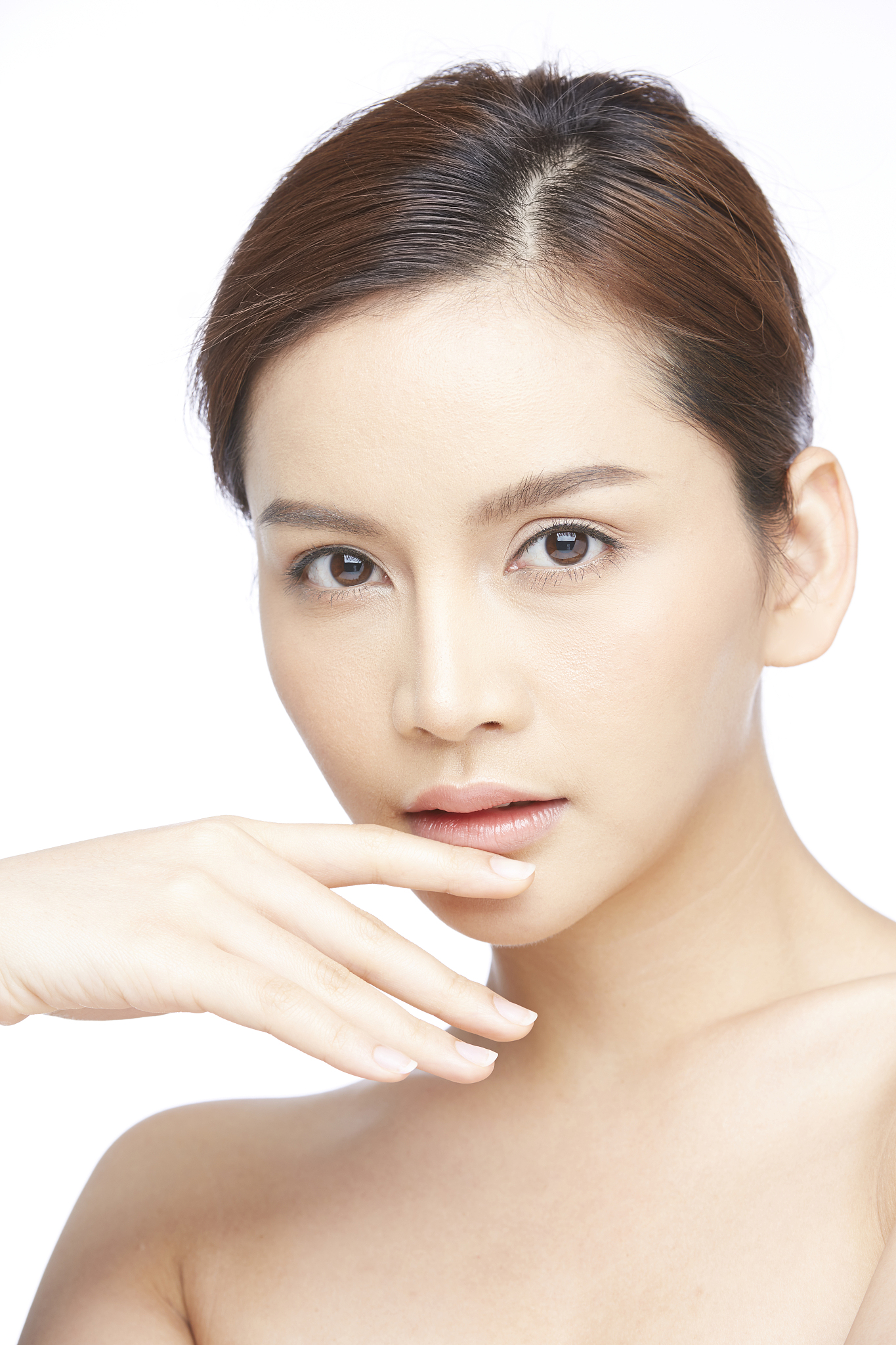 自信源于内心：不化妆也能拥有魅力