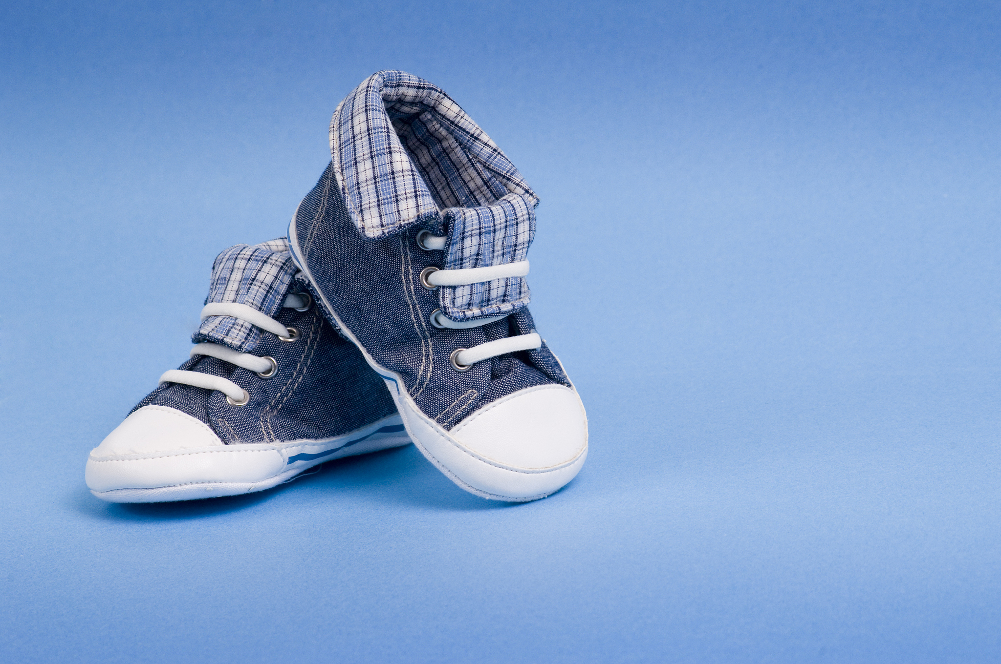 blue baby shoes