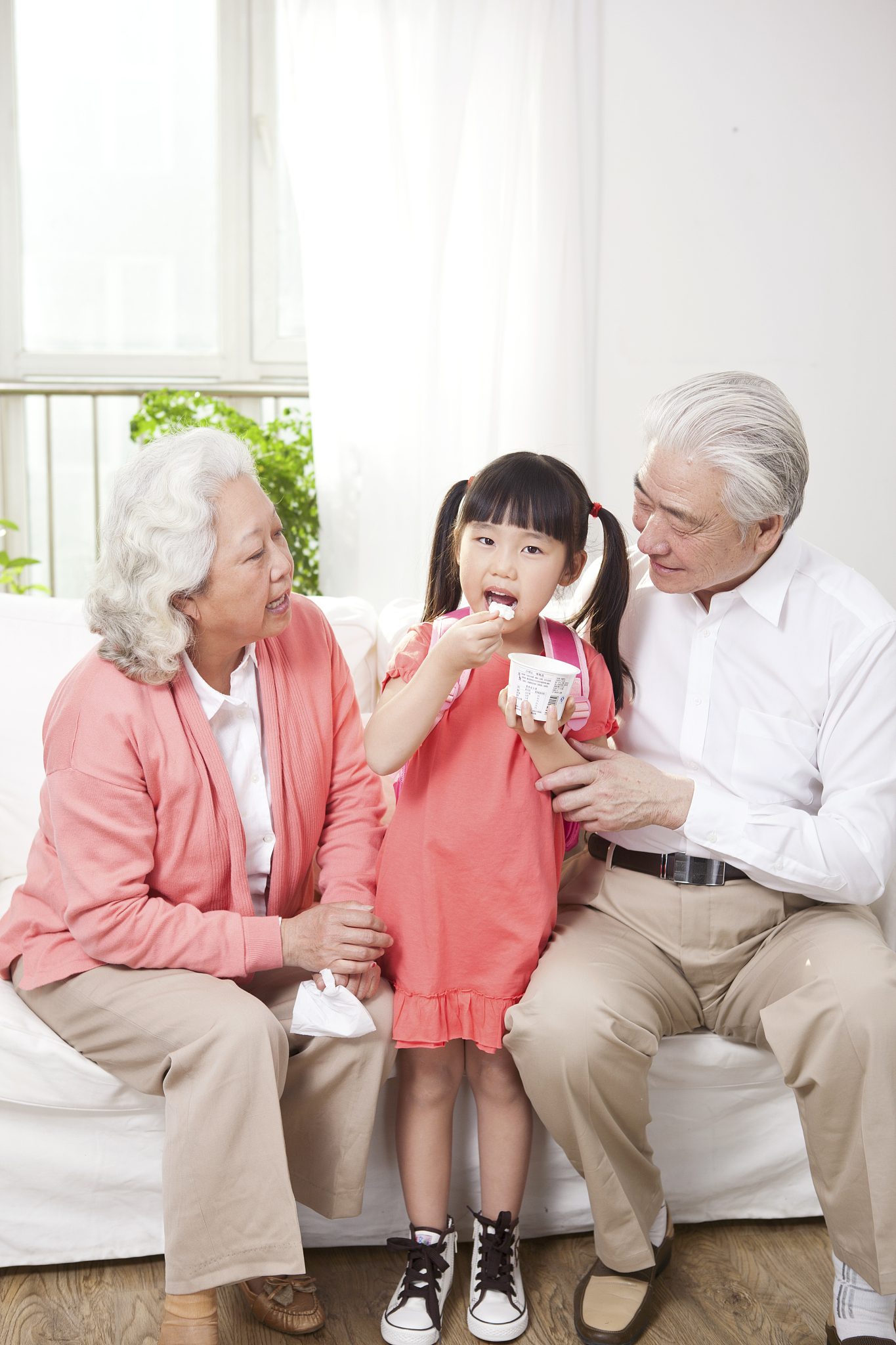 奶奶孙女喜欢什么？