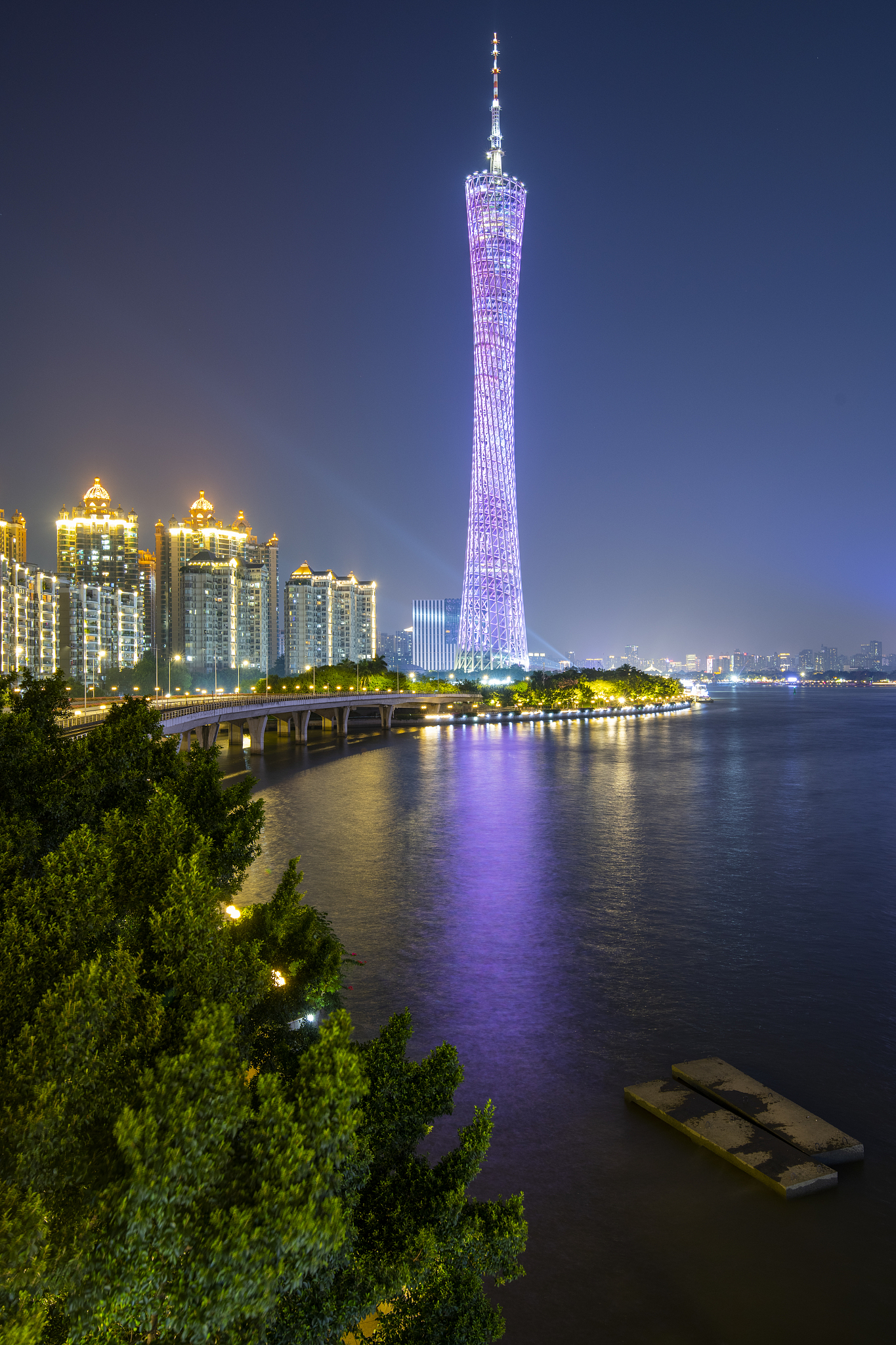 中国广州地标建筑广州塔夜景