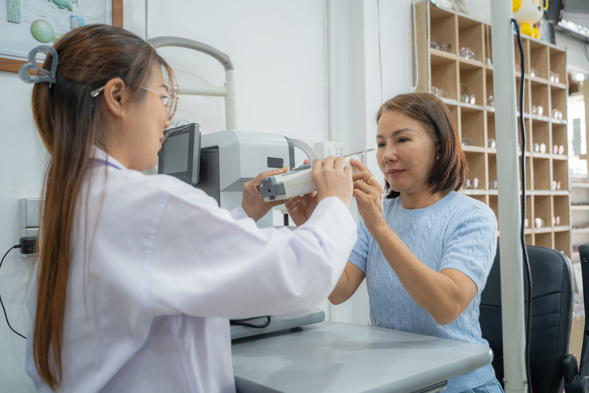 贵阳护理职业学院眼视光学专业就业前景分析