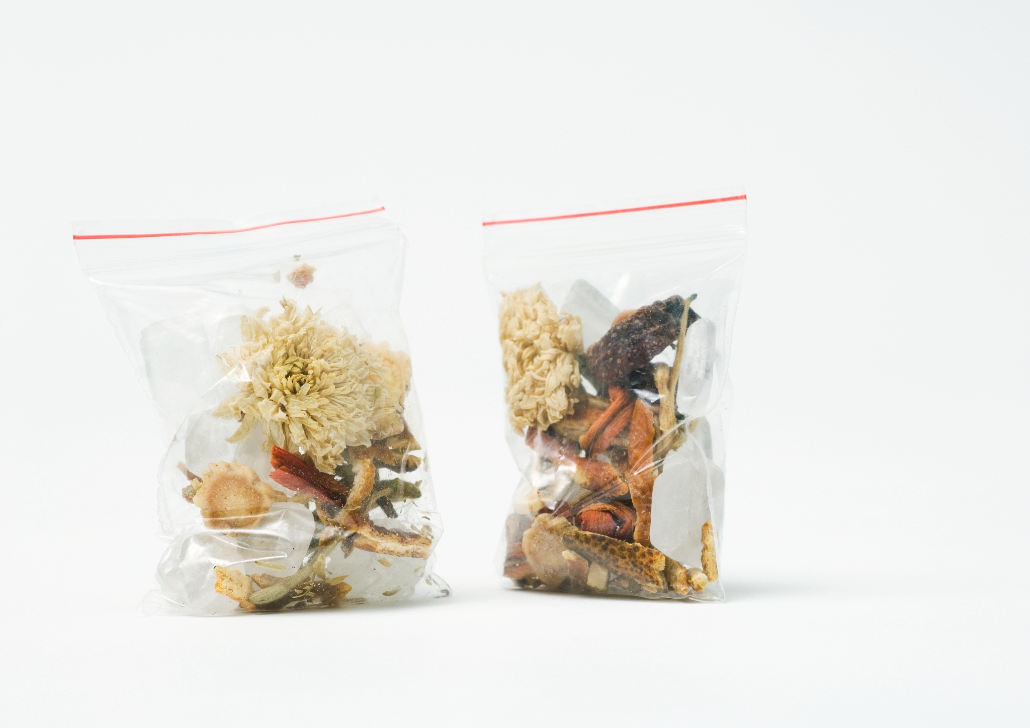 鸡爪包装设计创意：年轻人市场定位及设计思路