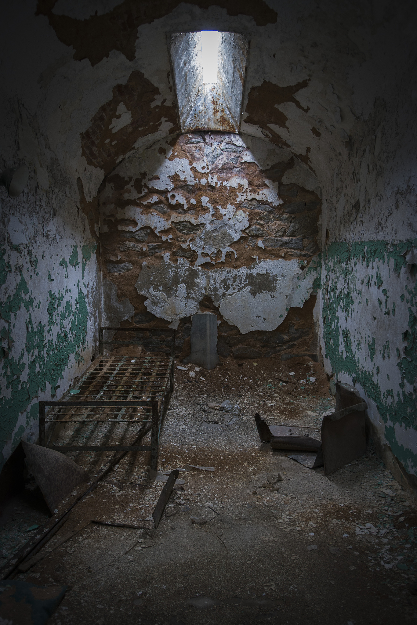 恐怖小说名家推荐：斯蒂芬·金、埃德加·爱伦·坡等大师