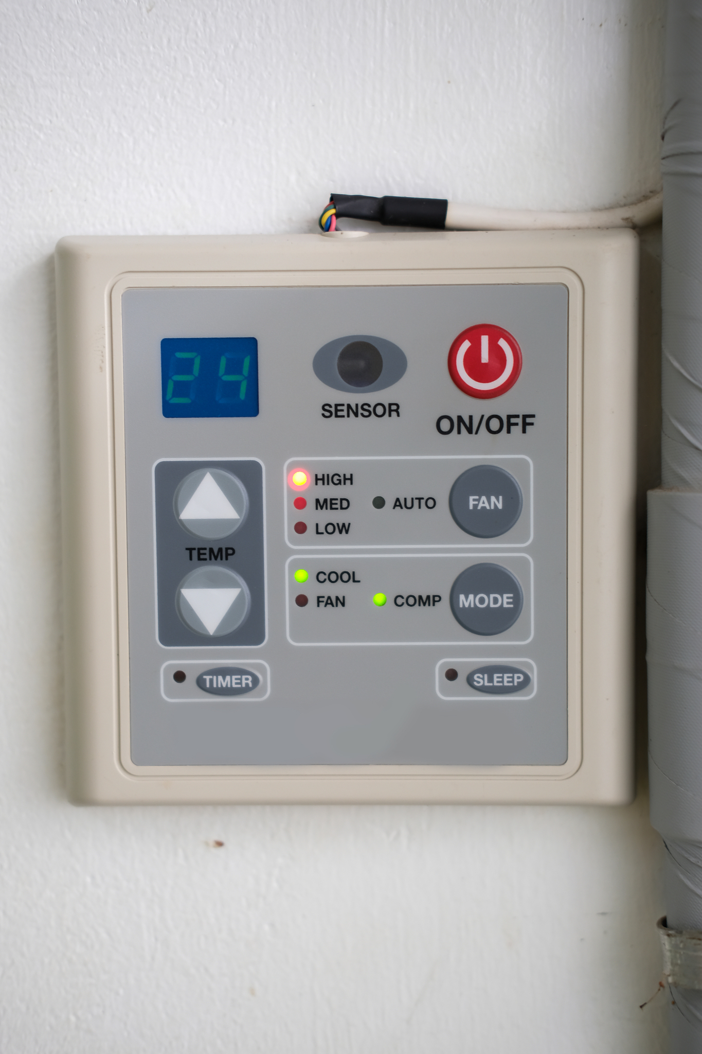 冷库温度测试系统设计与实现：总体方案、信号处理及性能测试