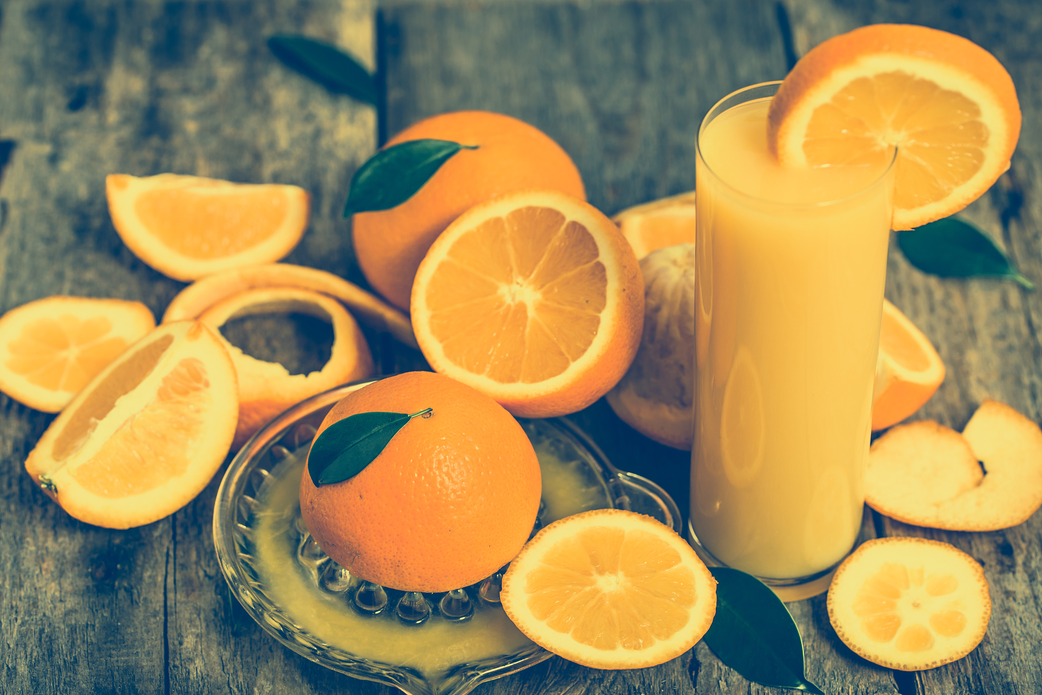 glass of orange juice and fresh orange fruits