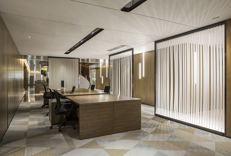 专业公装广告语50字以内打造专业办公空间提升企业形象。让您的办公室更具品质感展现专业魅力。换一个专业设计打造独特空间。让您的办公室充满创意和活力让客户印象深刻。再换一个