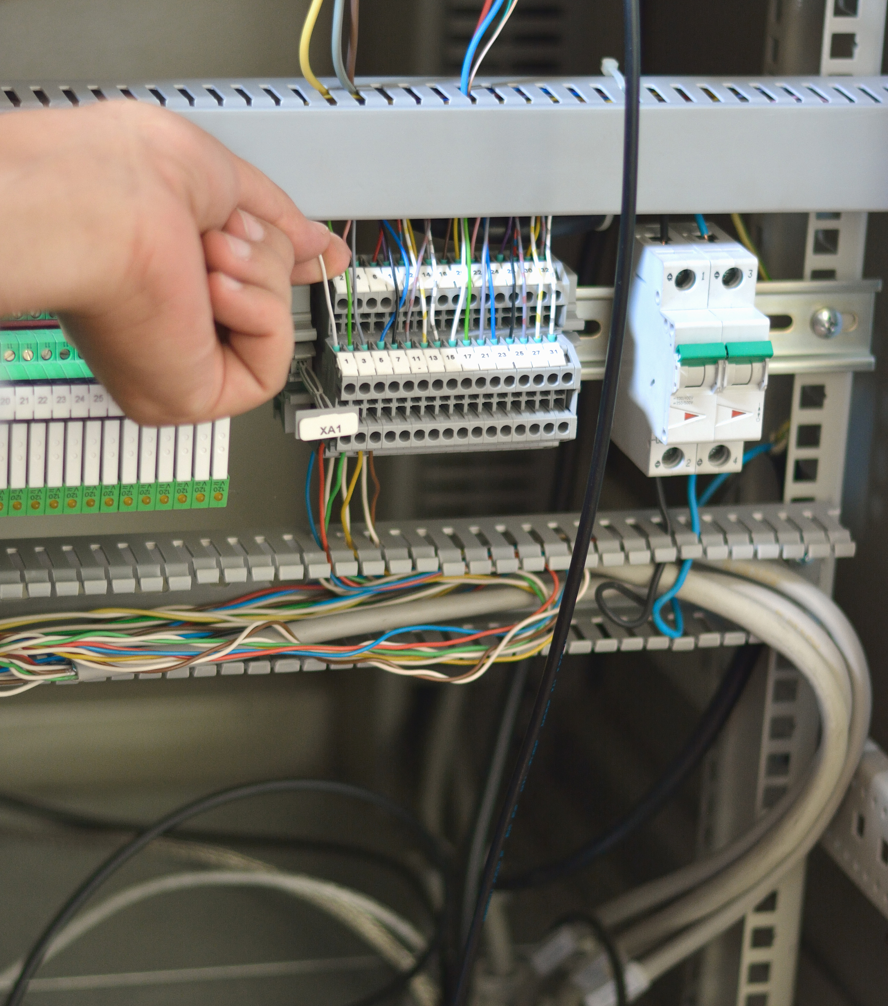 三相10KW 电流计算：详细说明与公式