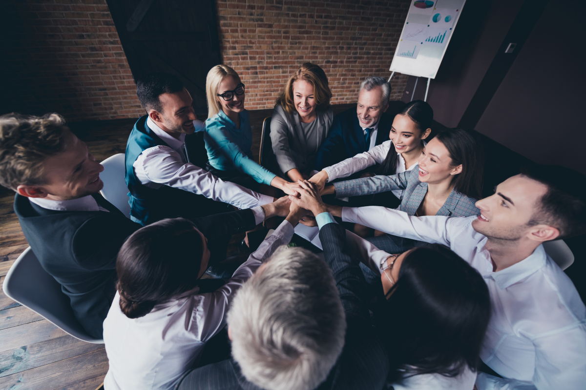 公司今晚聚餐通知 - 增进团队合作，共度欢乐时光