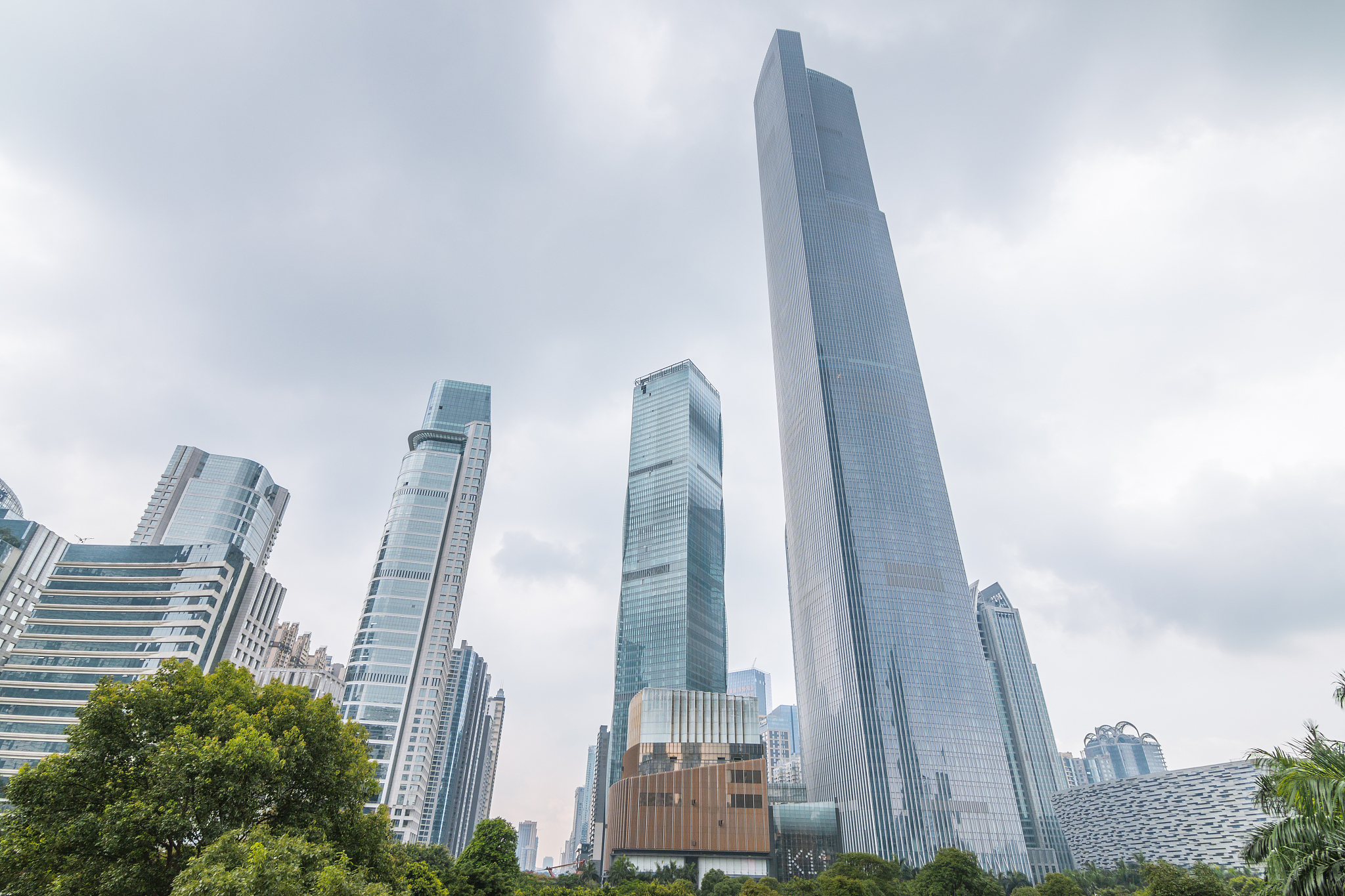 介绍广州市珠江新城字数在5000字左右最好有分点介绍