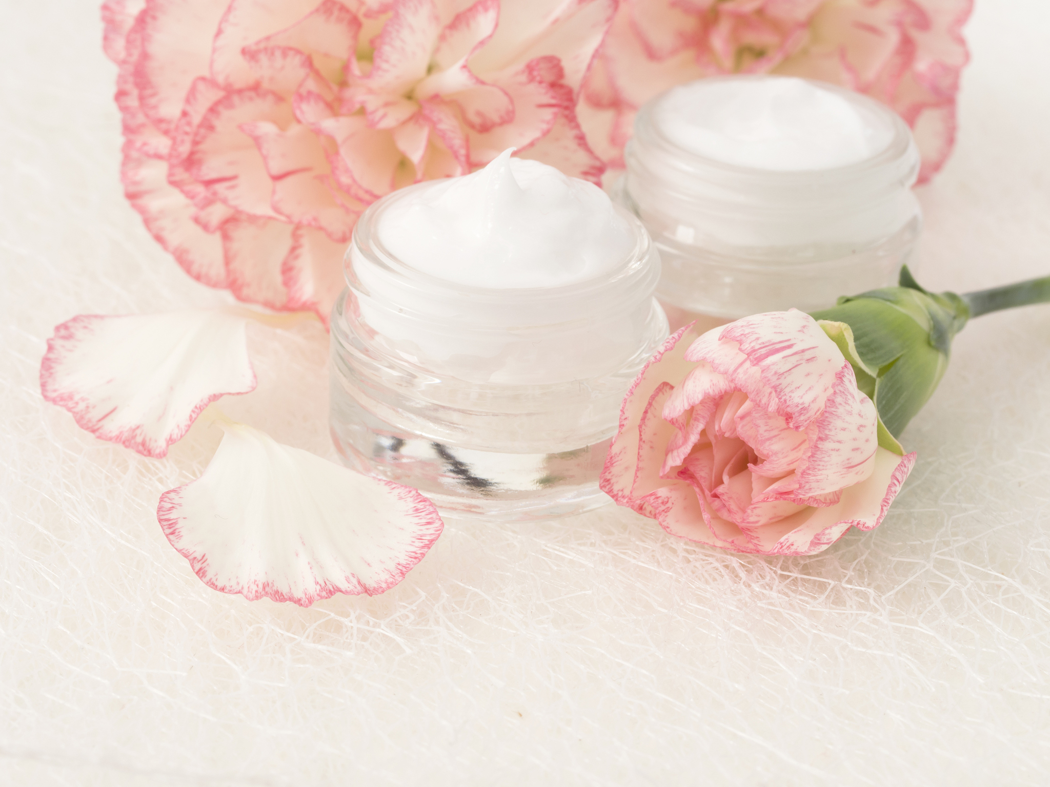 温和不刺激，精油香气，SPA级洁面体验：洗面奶使用感受