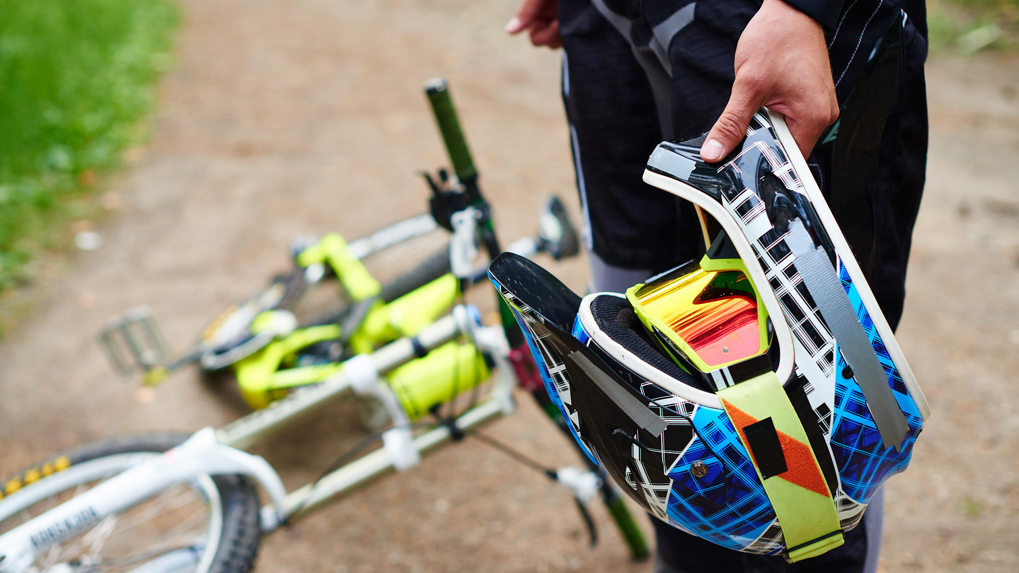 correct the sentence if people ride their bikes during darker hours of the day they should make sure to have reflective gear and lights so that other vehicles can clearly see them