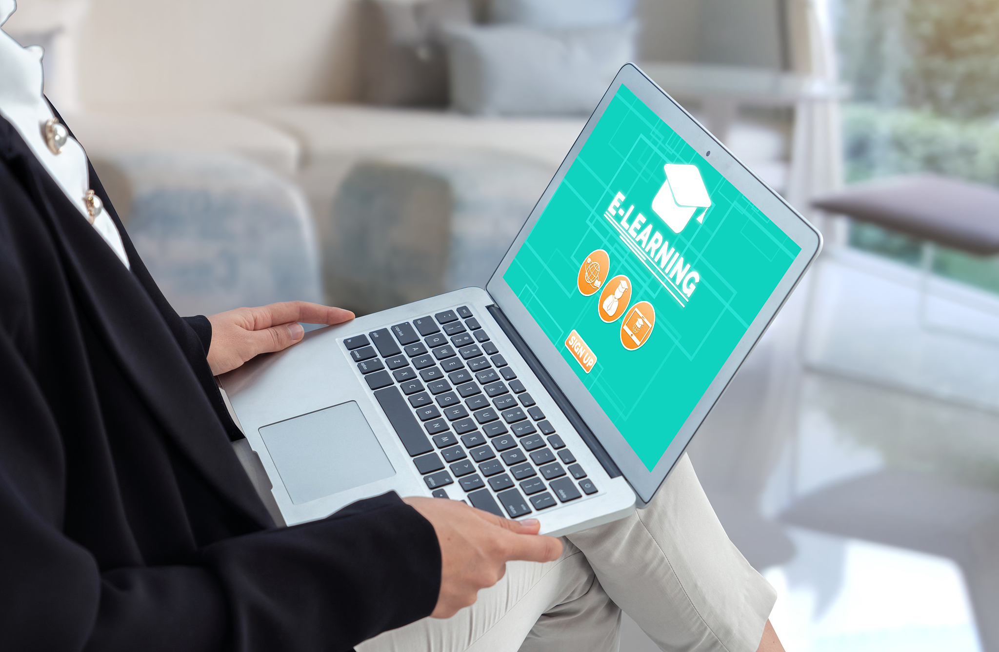 e-learning and online education for student and university conce