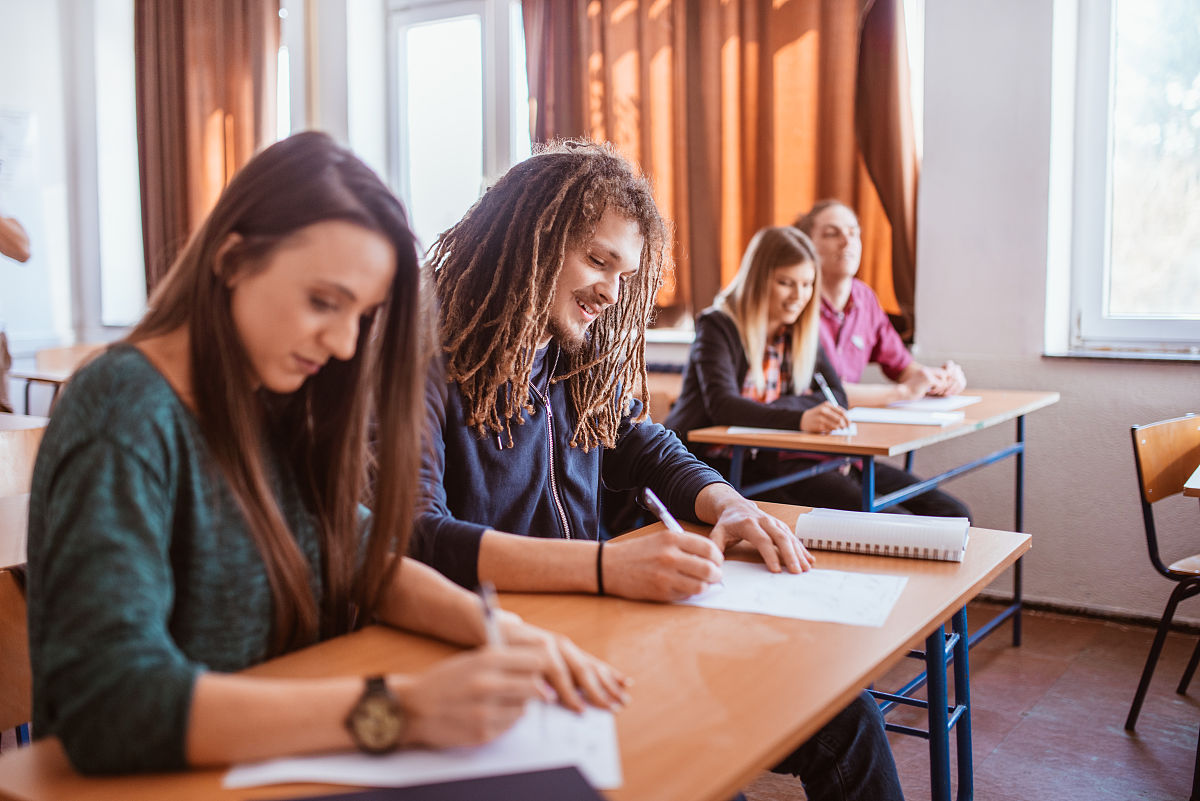 外国语言文学类包括哪些专业用