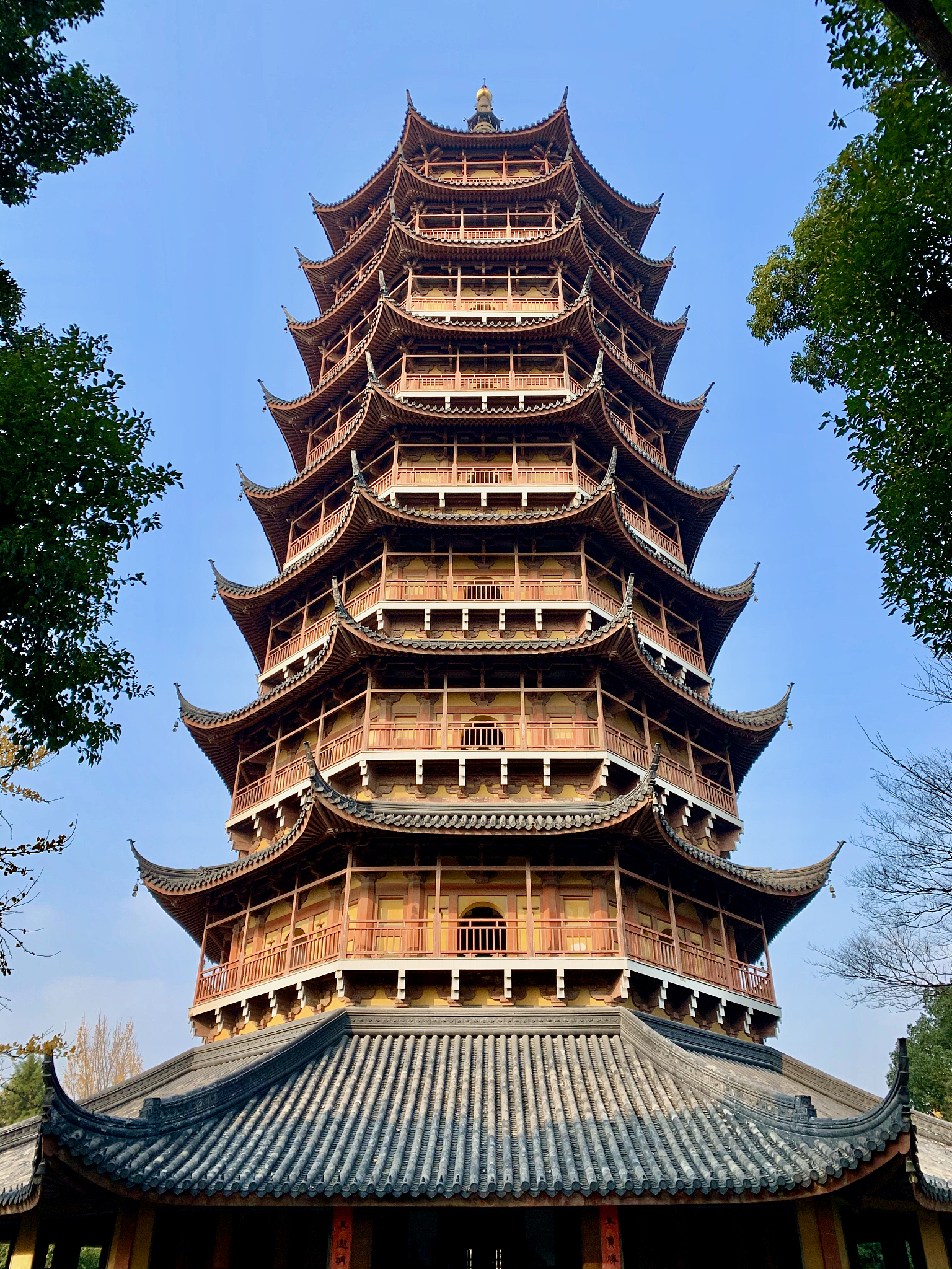 上海旅行安全指南：如何避免误入不良场所
