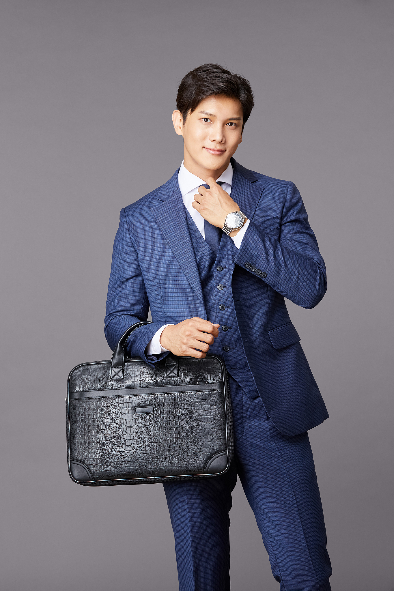 云南商务职业学院中专部2021年招生条件是什么