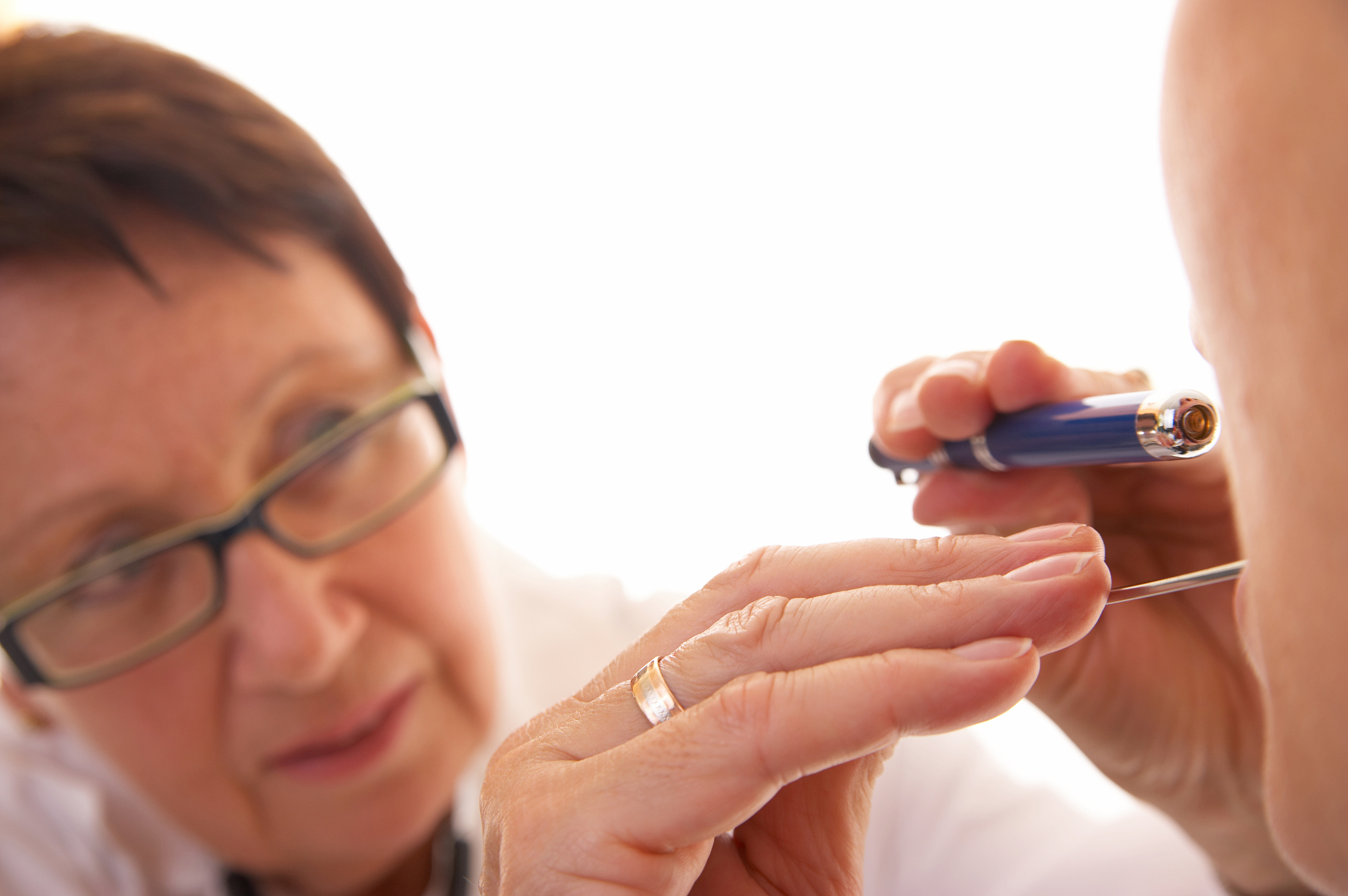 急性扁桃体炎的护理专题报告