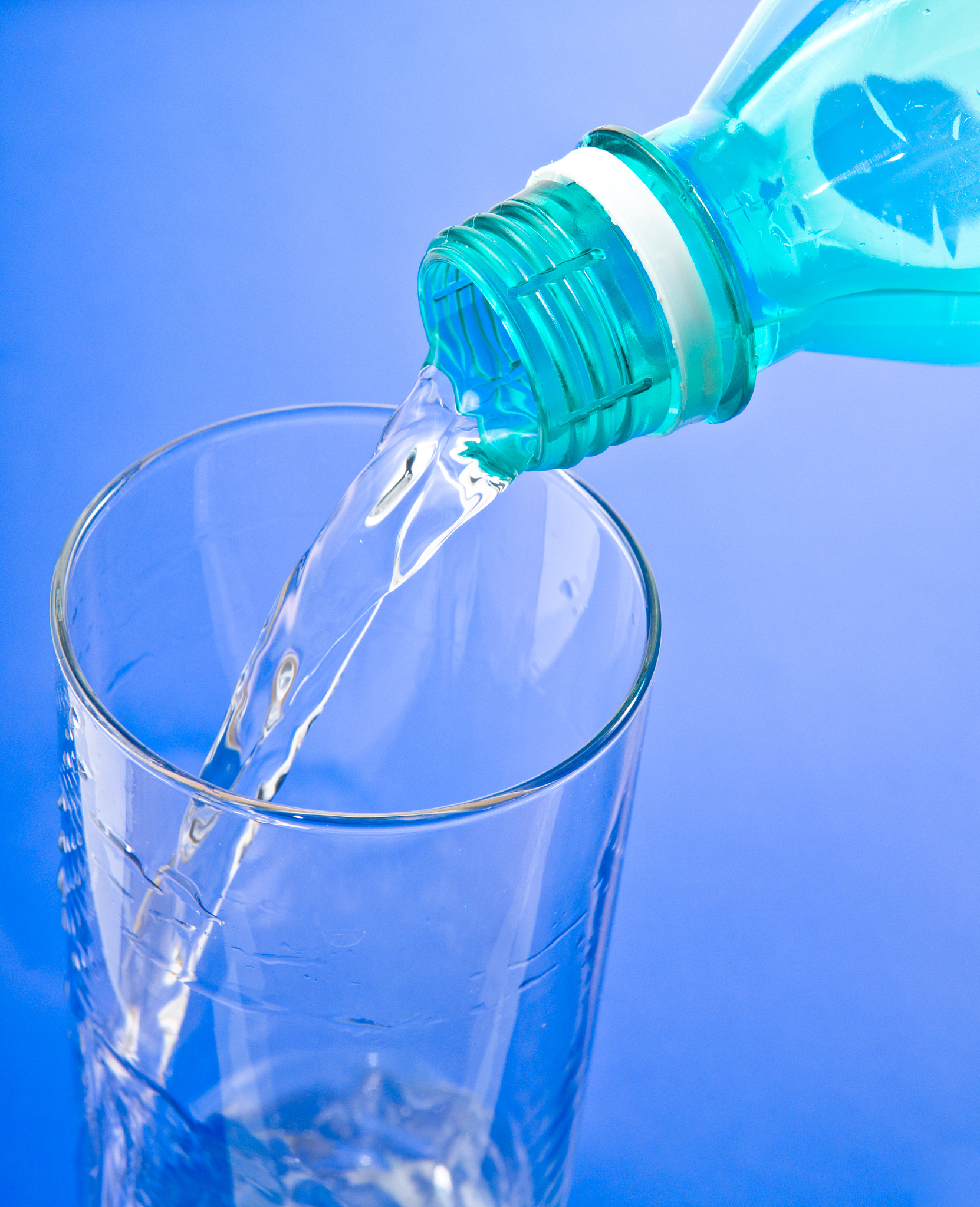 200毫升的水约等于04斤