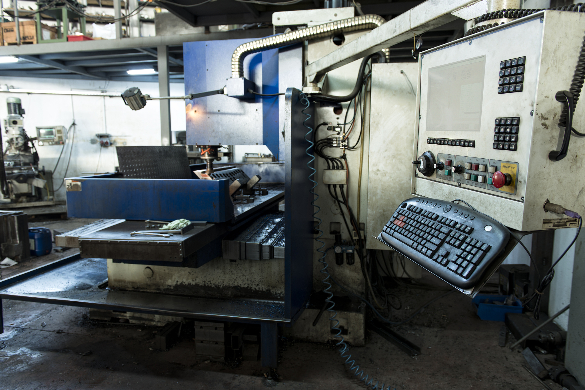 重型机床操作台高度500mm什么意思帮我用210字详细描述 重型机床操作台高度500mm什么意思帮我用210字详细描述