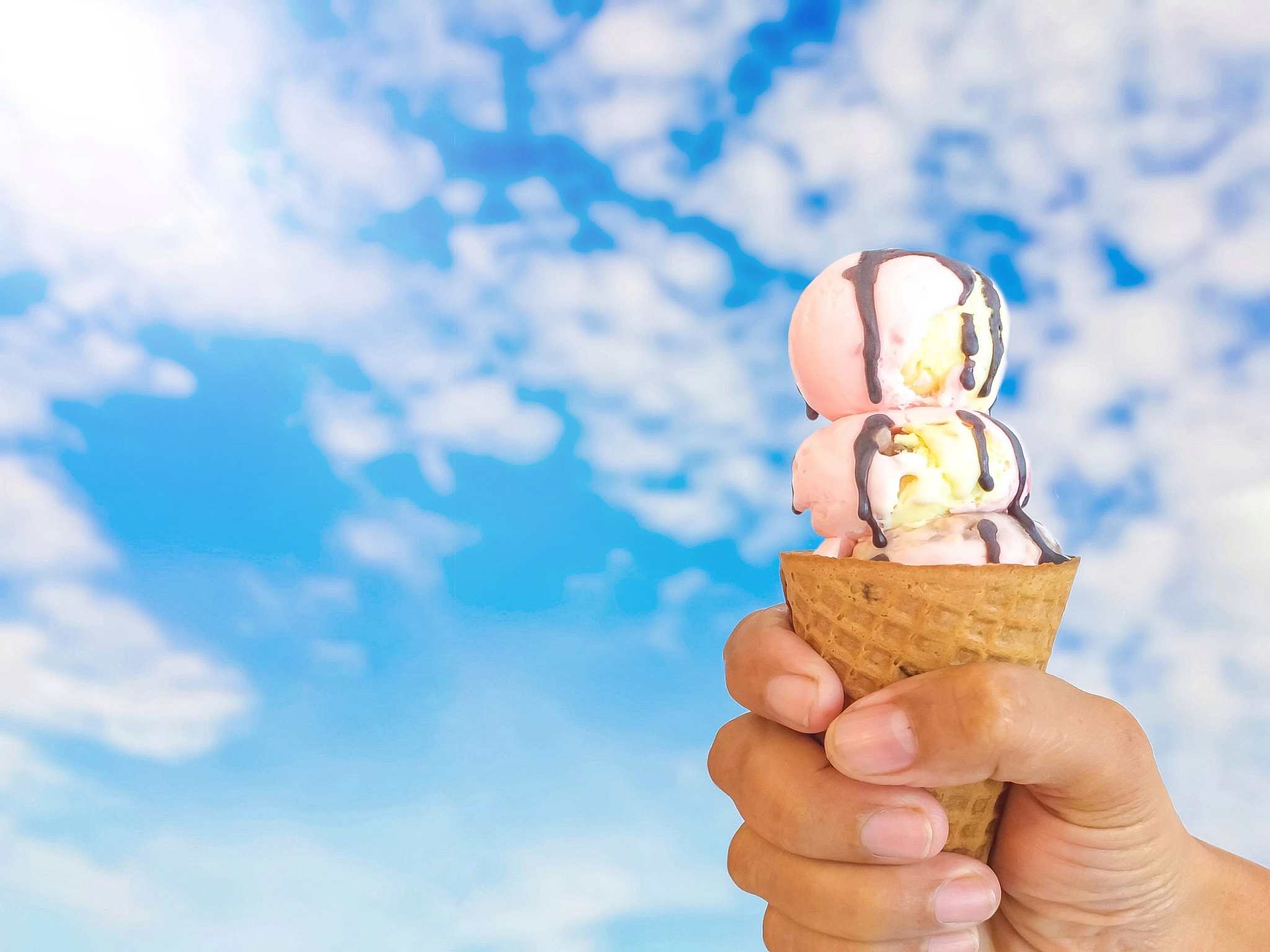 太阳、冰淇淋和一场夏日奇遇记