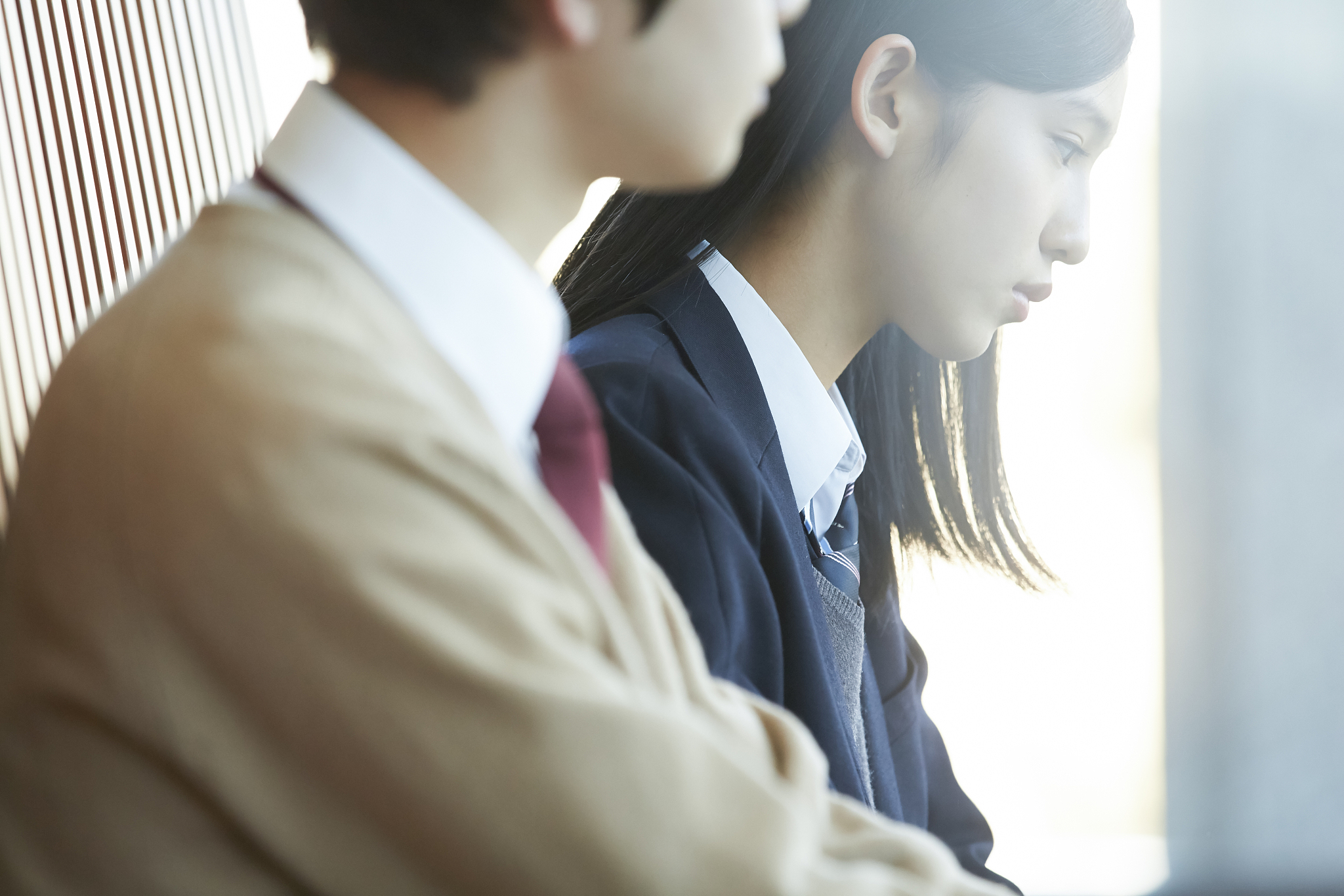 两个美少女的爱情故事：小梦和小雨的甜蜜旅程