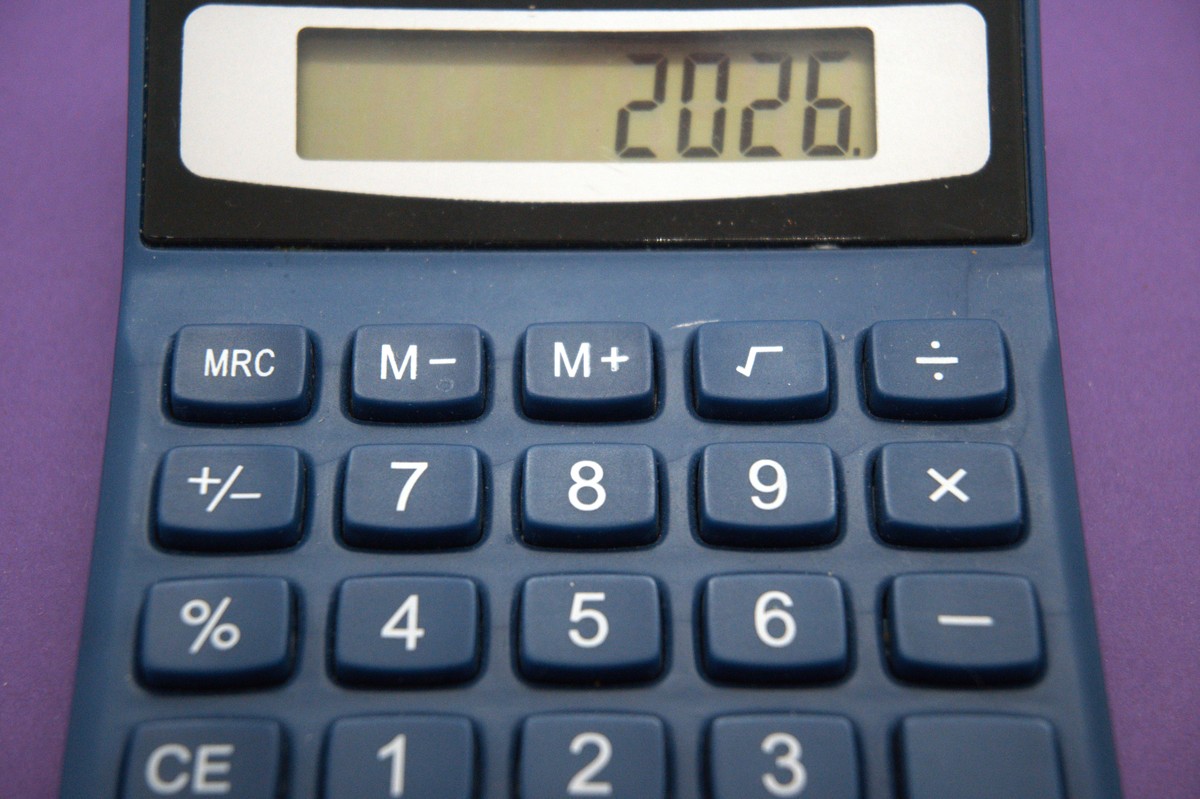 5555+468546534154+46546+45*46534*4653*3*4653135*443521-46534533-465335 的计算结果