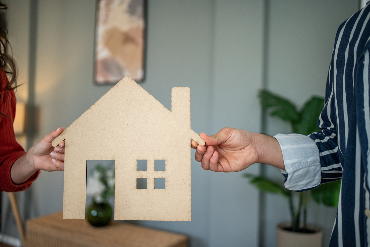 夫妻共同财产分割指南：离婚如何处理共同财产？