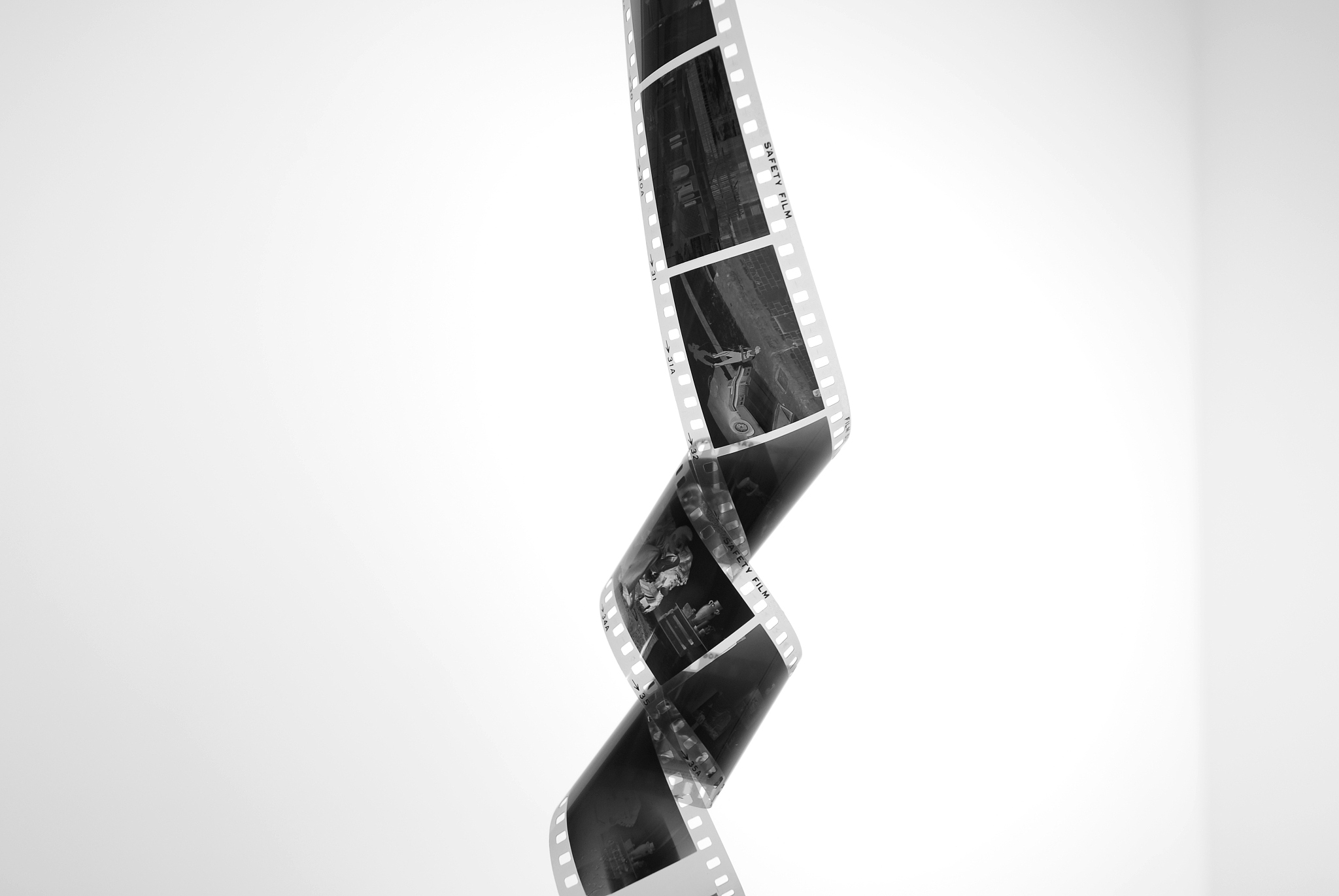 电影元素解读技巧：如何理解隐喻和细节？