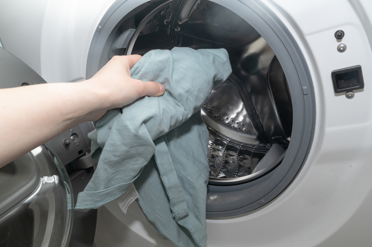 洗衣液直接倒进滚筒可以吗，